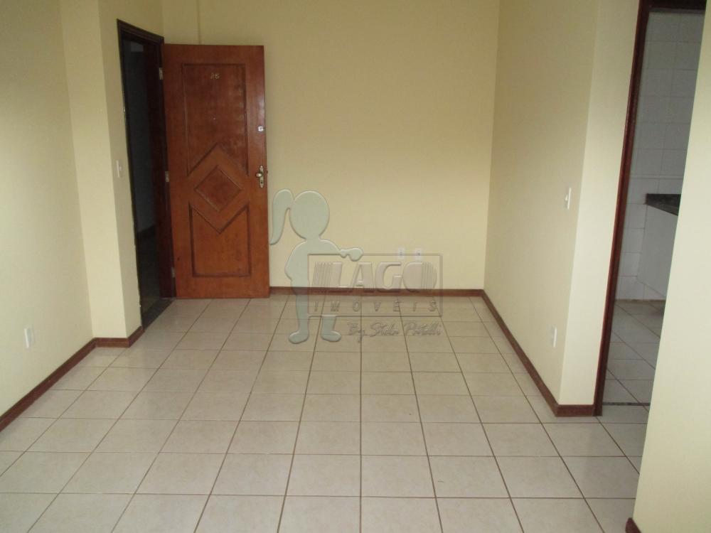 Alugar Apartamentos / Padrão em Ribeirão Preto R$ 680,00 - Foto 2