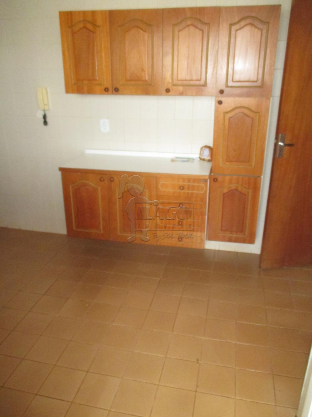 Alugar Apartamentos / Padrão em Ribeirão Preto R$ 800,00 - Foto 2