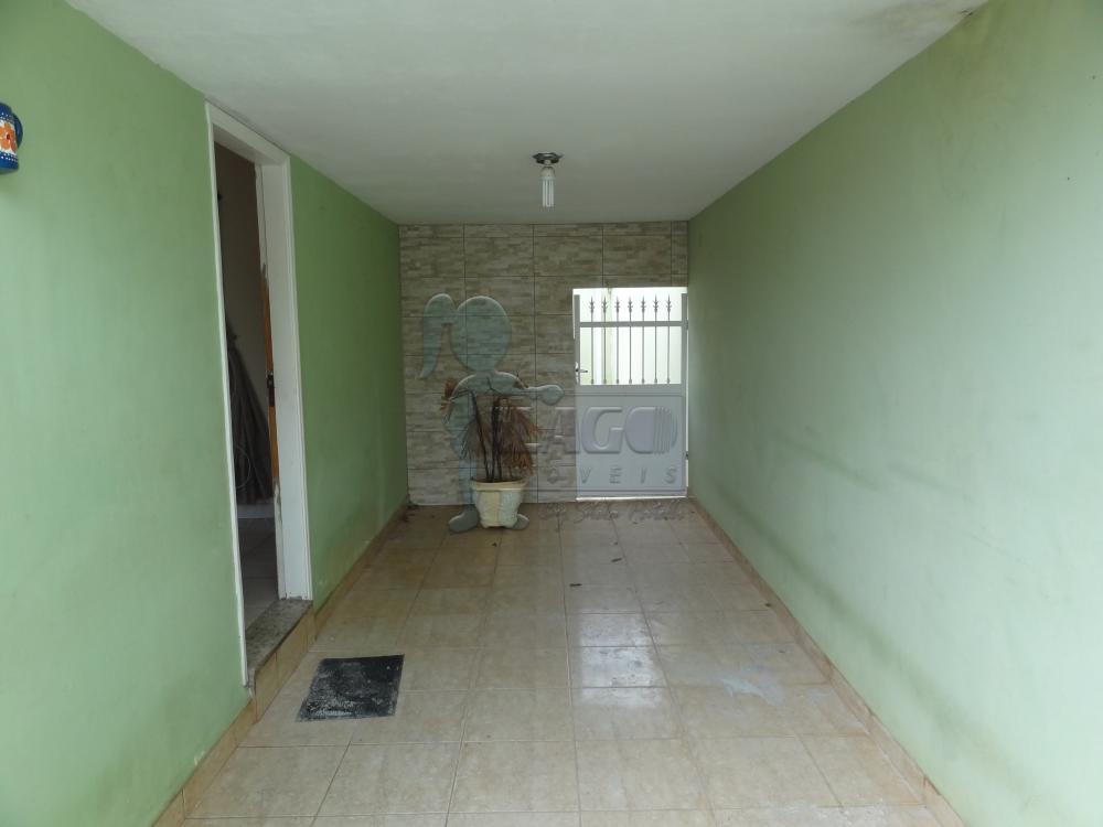 Alugar Casas / Padrão em Ribeirão Preto R$ 1.200,00 - Foto 2
