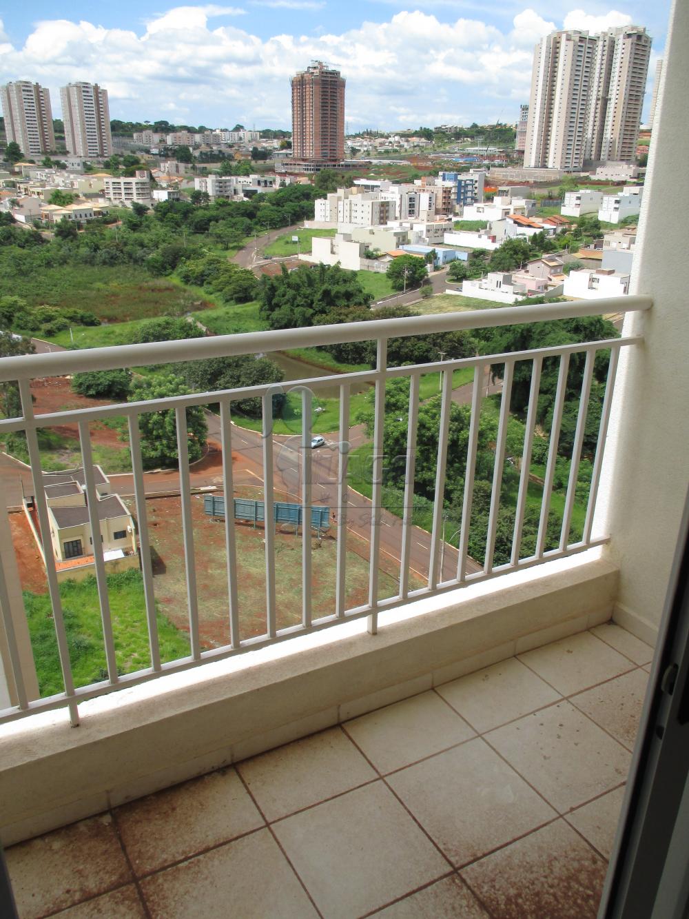 Alugar Apartamentos / Padrão em Ribeirão Preto R$ 1.650,00 - Foto 4