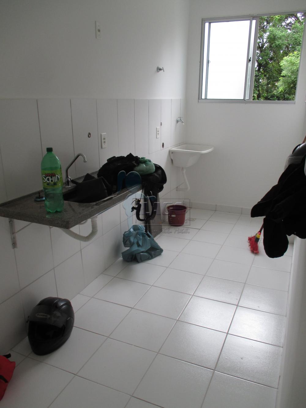 Alugar Apartamentos / Padrão em Ribeirão Preto R$ 700,00 - Foto 5