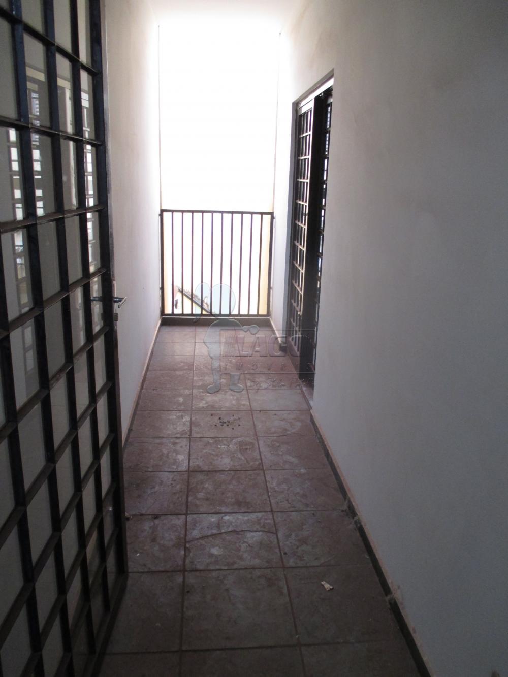 Alugar Apartamentos / Padrão em Ribeirão Preto R$ 1.400,00 - Foto 3