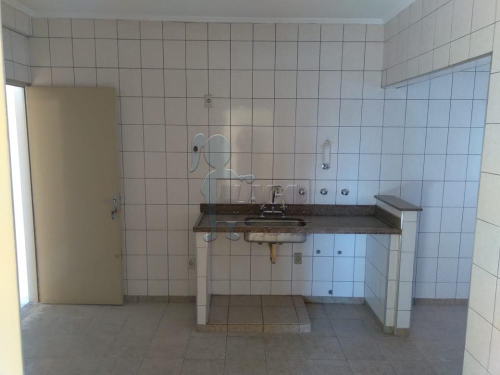 Alugar Apartamentos / Padrão em Ribeirão Preto R$ 750,00 - Foto 4