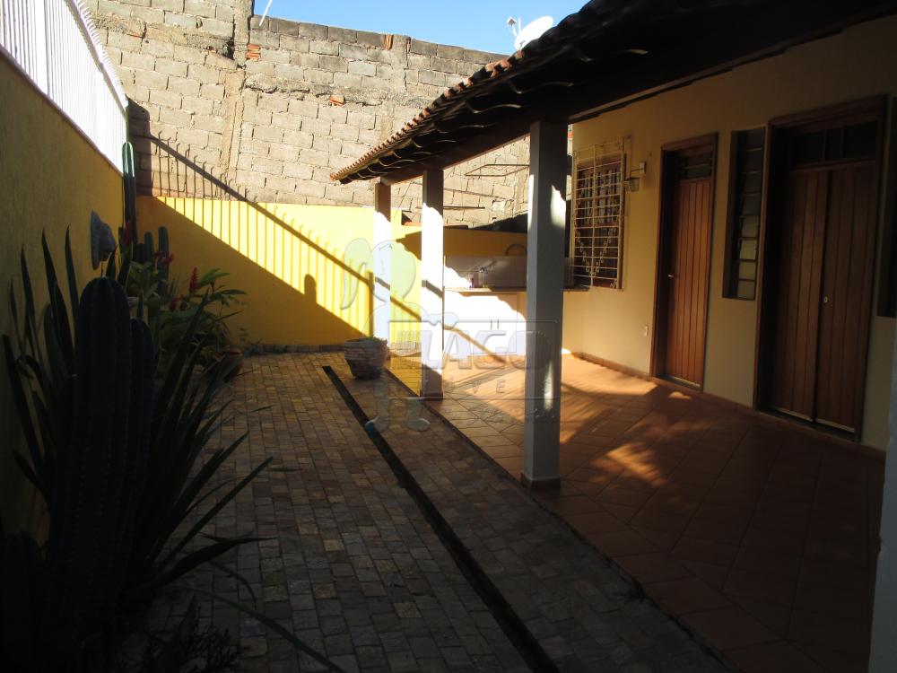 Alugar Casas / Padrão em Ribeirão Preto R$ 2.500,00 - Foto 9