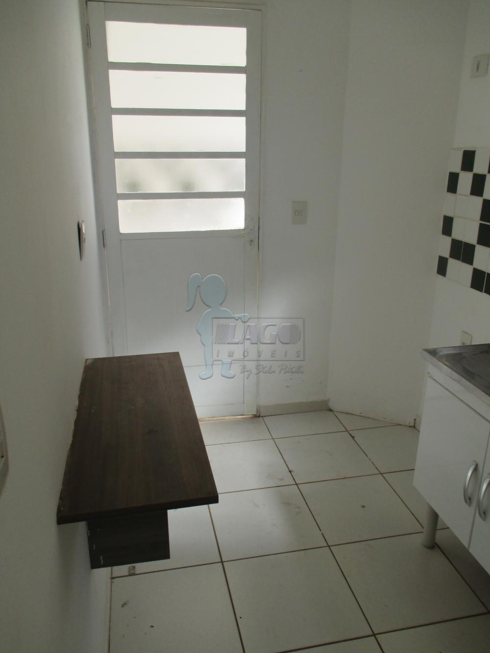 Alugar Casas / Padrão em Ribeirão Preto R$ 800,00 - Foto 11