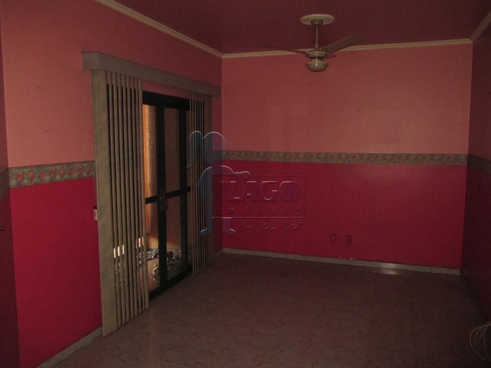 Alugar Apartamentos / Padrão em Ribeirão Preto R$ 900,00 - Foto 1