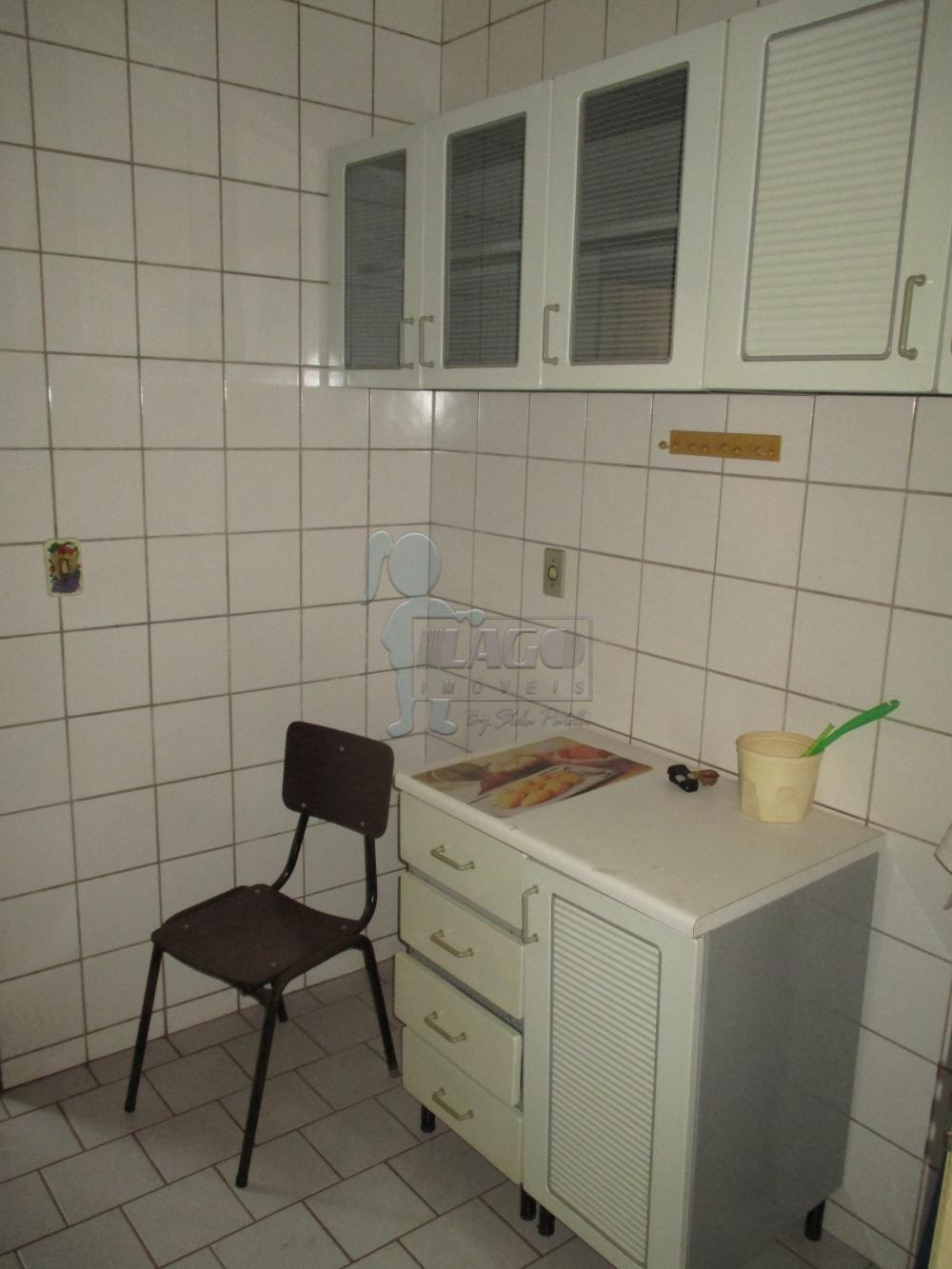 Alugar Apartamentos / Padrão em Ribeirão Preto R$ 900,00 - Foto 4