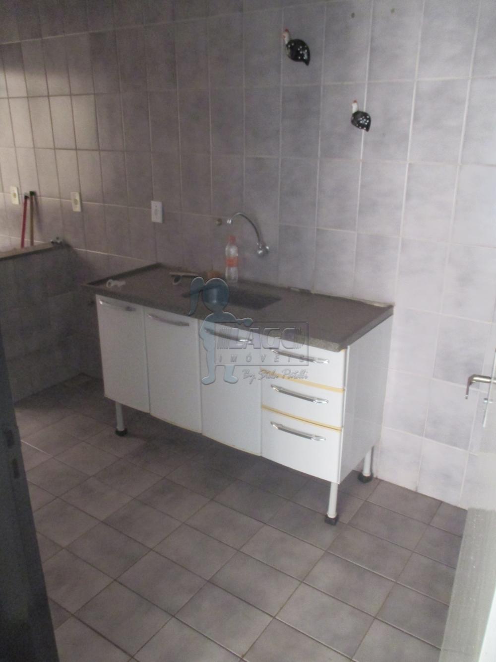 Alugar Apartamentos / Padrão em Ribeirão Preto R$ 750,00 - Foto 4