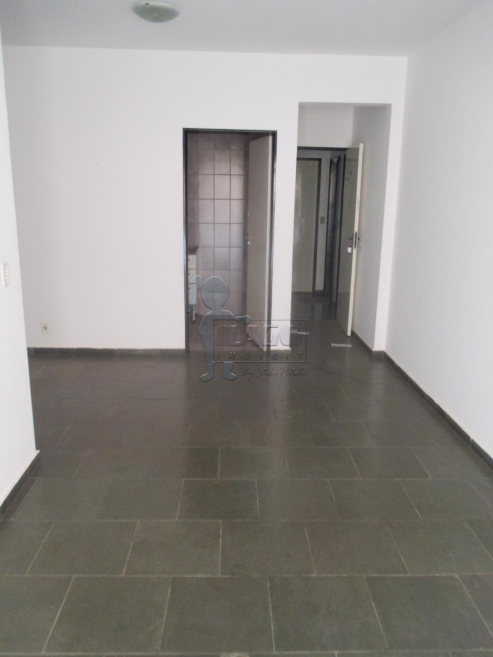 Alugar Apartamentos / Padrão em Ribeirão Preto R$ 750,00 - Foto 1