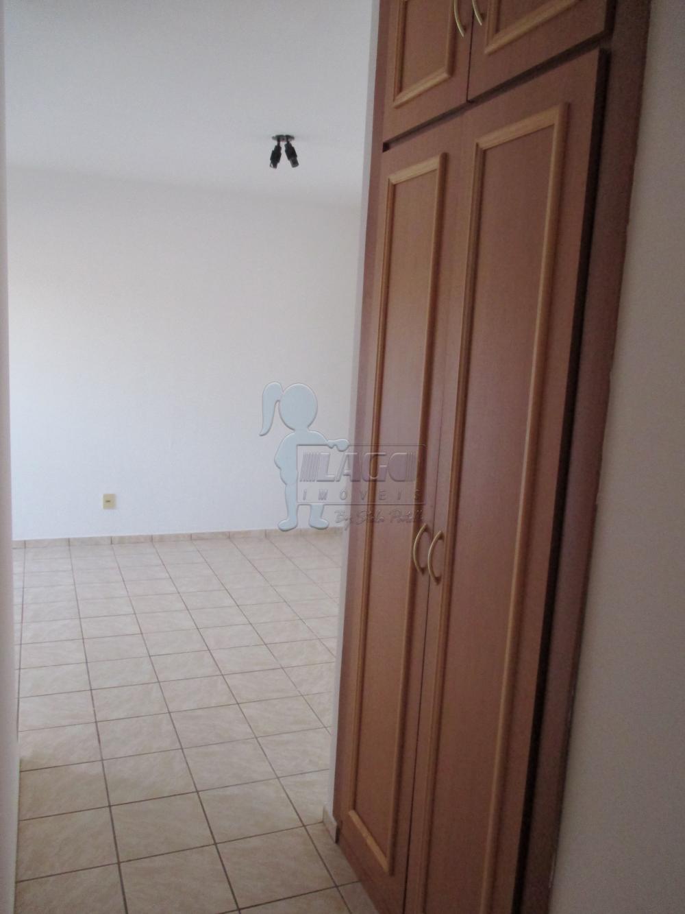 Alugar Apartamentos / Padrão em Ribeirão Preto R$ 1.000,00 - Foto 10