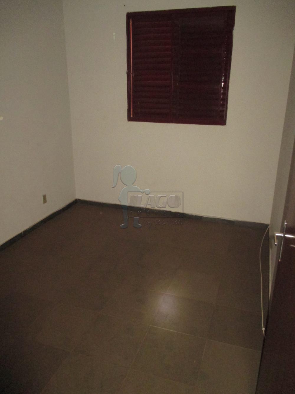 Alugar Apartamentos / Padrão em Ribeirão Preto R$ 900,00 - Foto 4