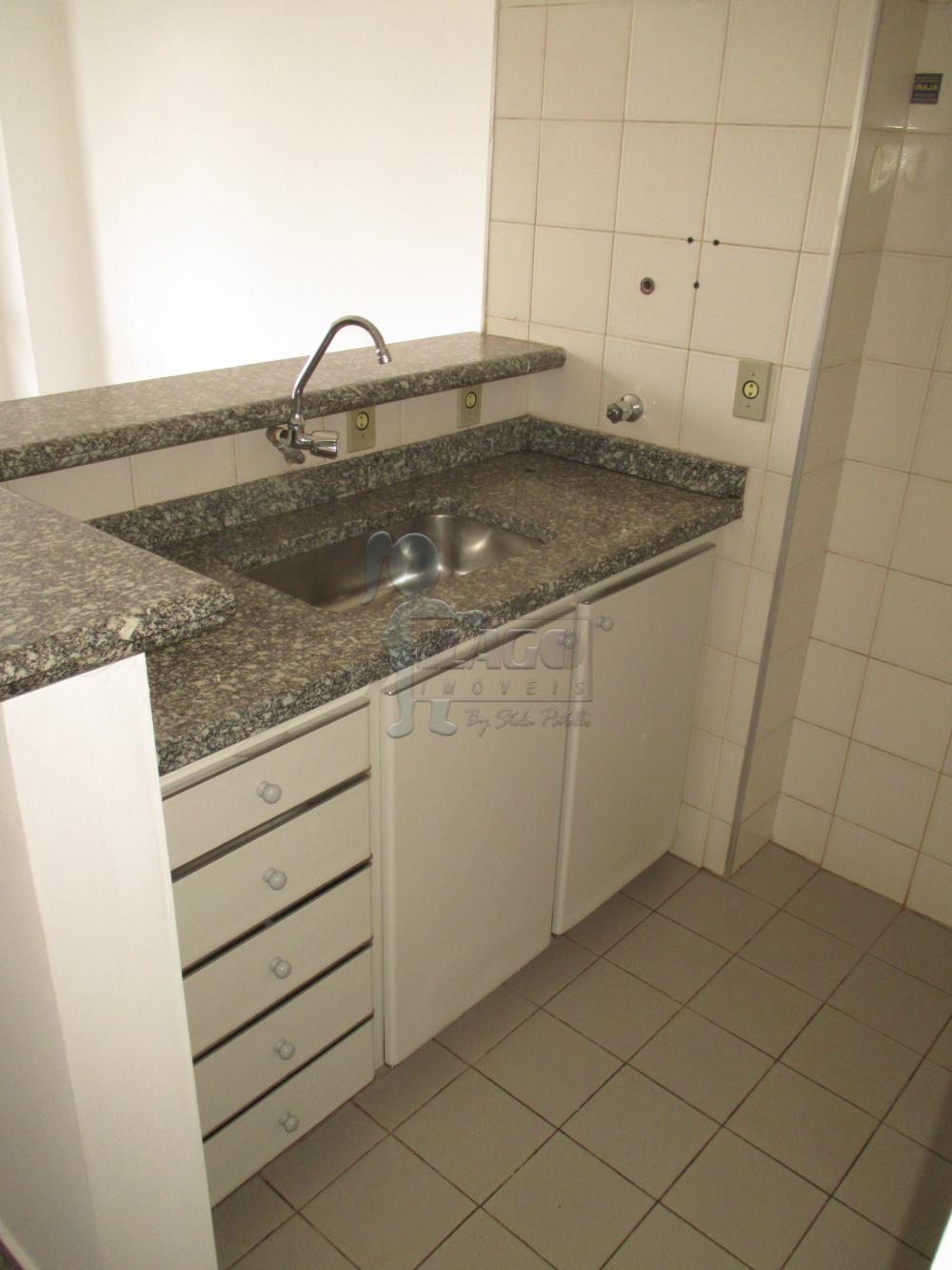 Alugar Apartamentos / Padrão em Ribeirão Preto R$ 750,00 - Foto 5