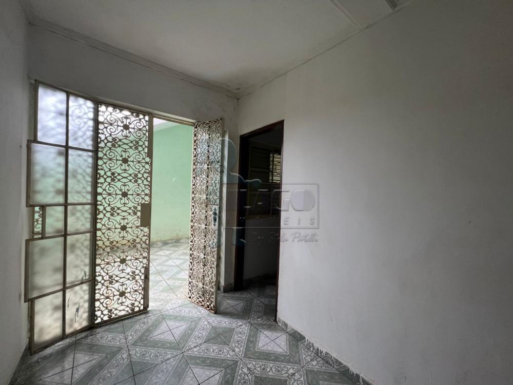 Alugar Casas / Padrão em Ribeirão Preto R$ 2.000,00 - Foto 1