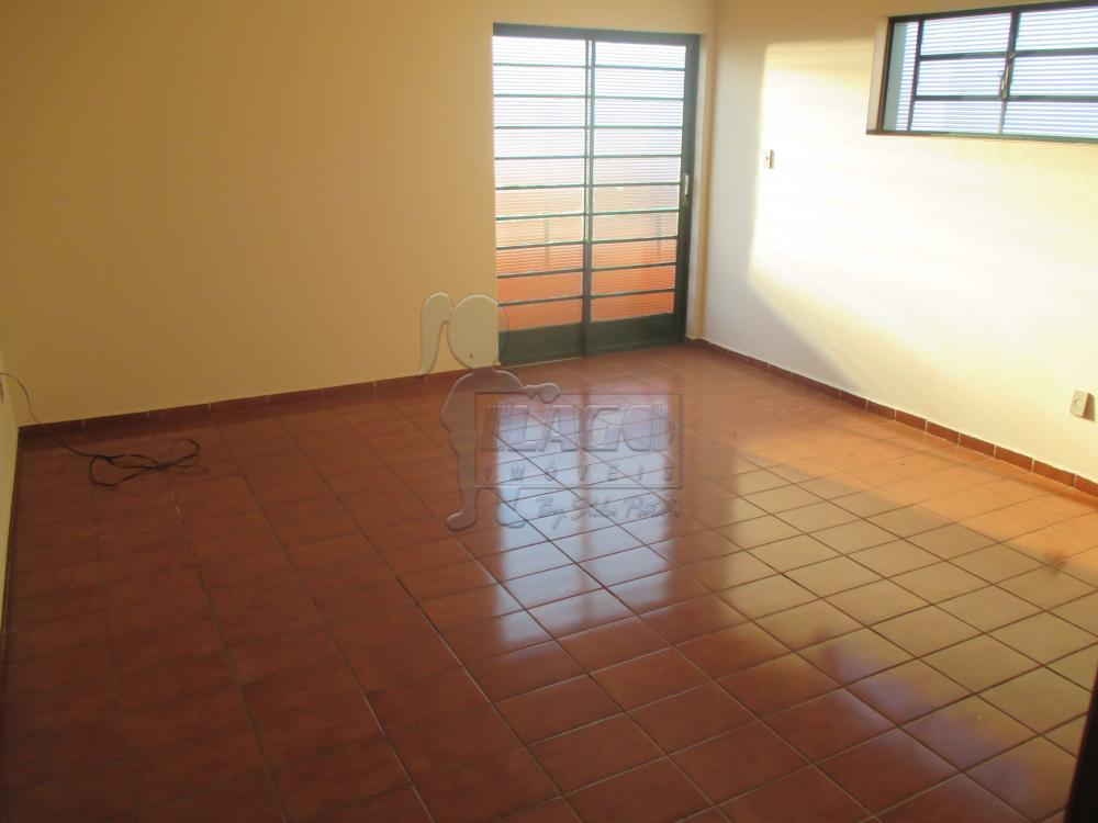 Alugar Apartamentos / Padrão em Ribeirão Preto R$ 1.350,00 - Foto 1