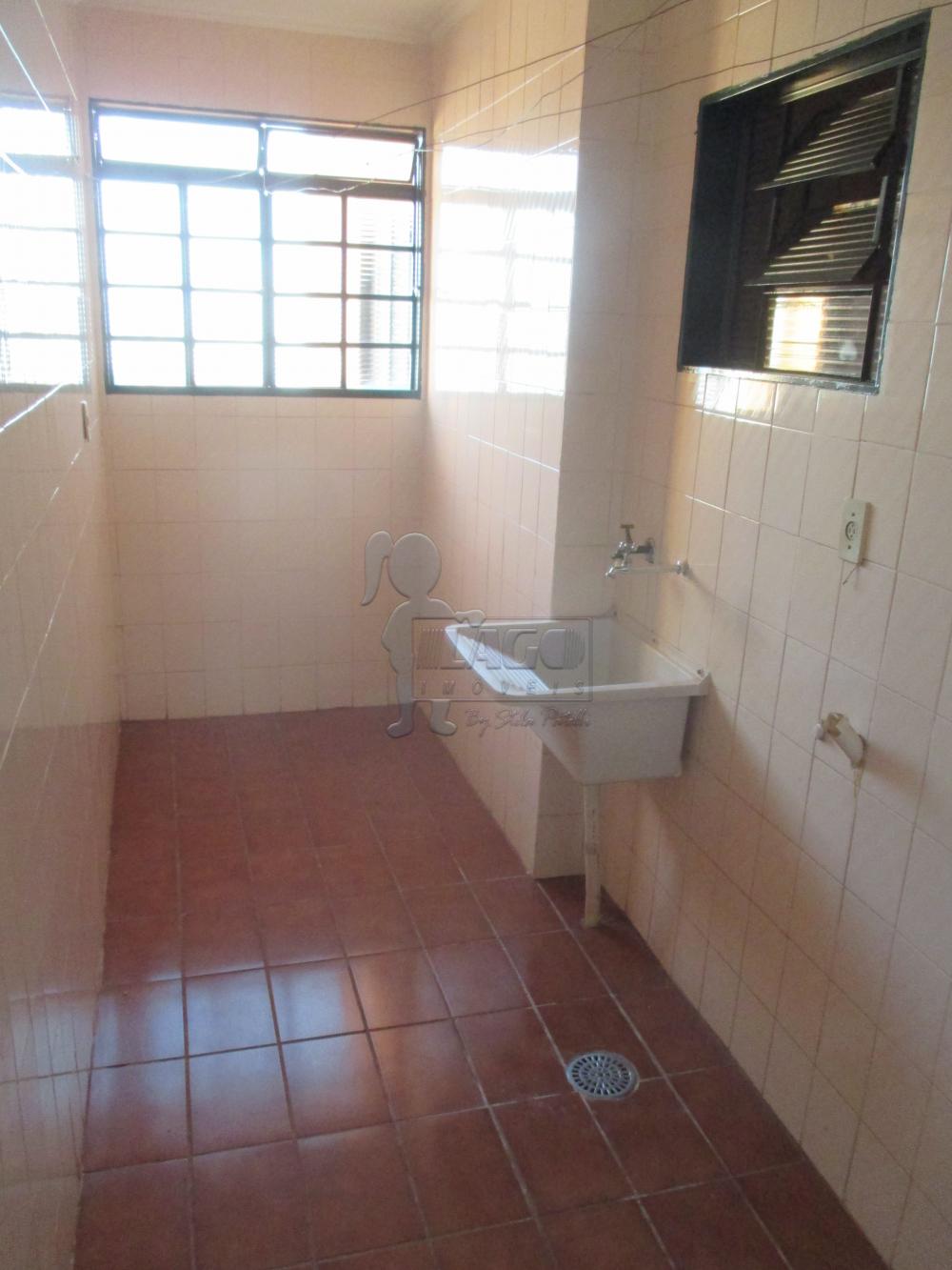 Alugar Apartamentos / Padrão em Ribeirão Preto R$ 1.350,00 - Foto 4