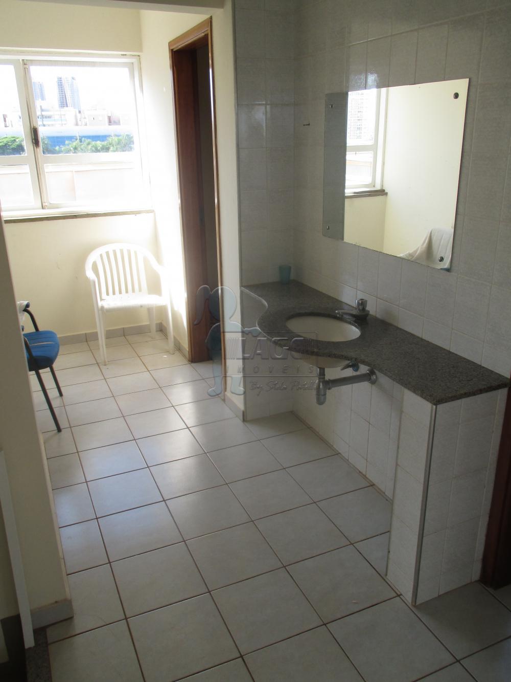 Alugar Apartamentos / Padrão em Ribeirão Preto R$ 1.400,00 - Foto 14