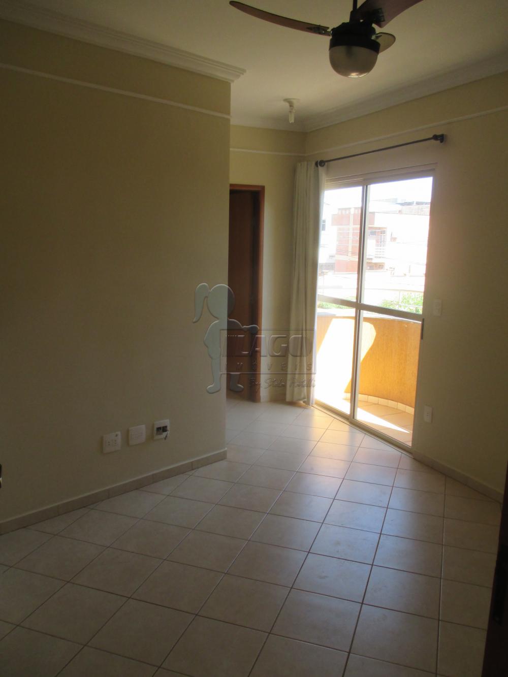 Alugar Apartamentos / Padrão em Ribeirão Preto R$ 700,00 - Foto 1