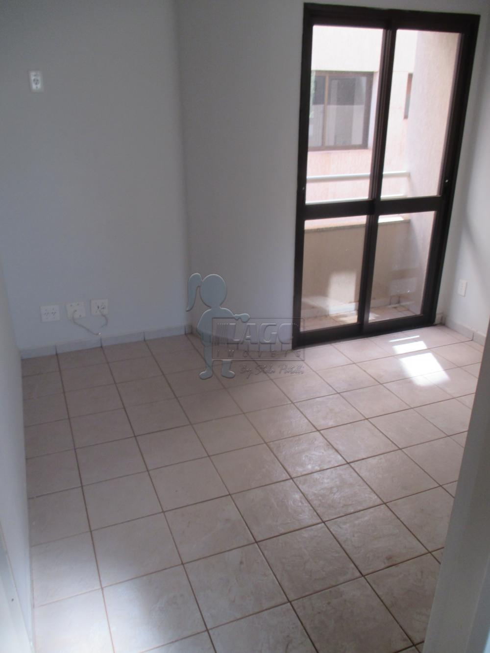 Alugar Apartamentos / Padrão em Ribeirão Preto R$ 800,00 - Foto 2