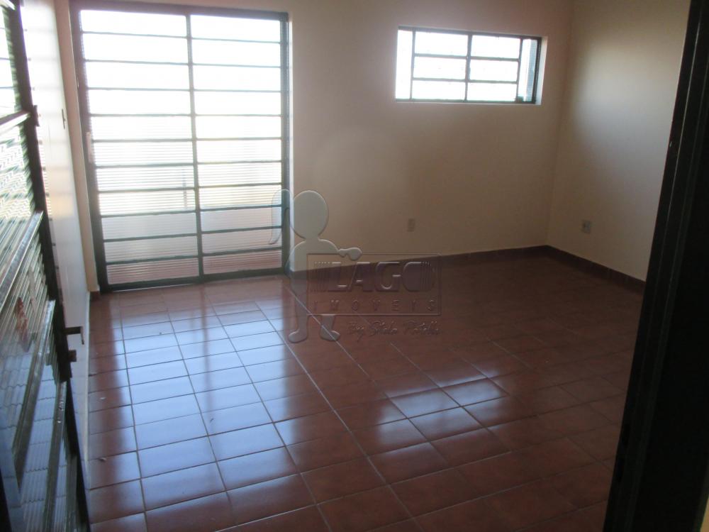 Alugar Apartamentos / Padrão em Ribeirão Preto R$ 1.300,00 - Foto 1