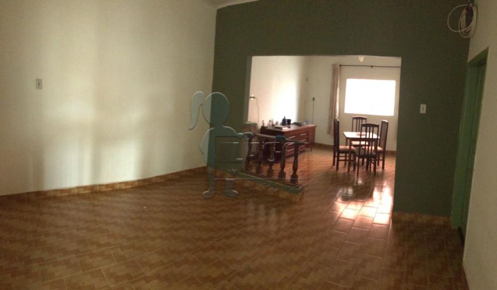 Alugar Casas / Padrão em Ribeirão Preto R$ 1.200,00 - Foto 1