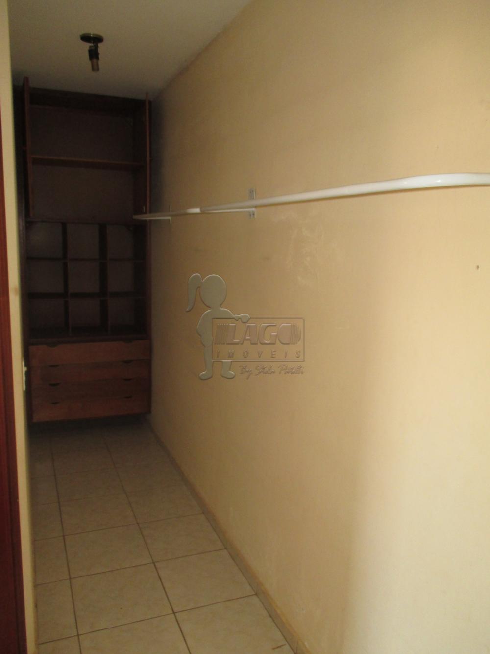 Alugar Casas / Padrão em Ribeirão Preto R$ 2.800,00 - Foto 2