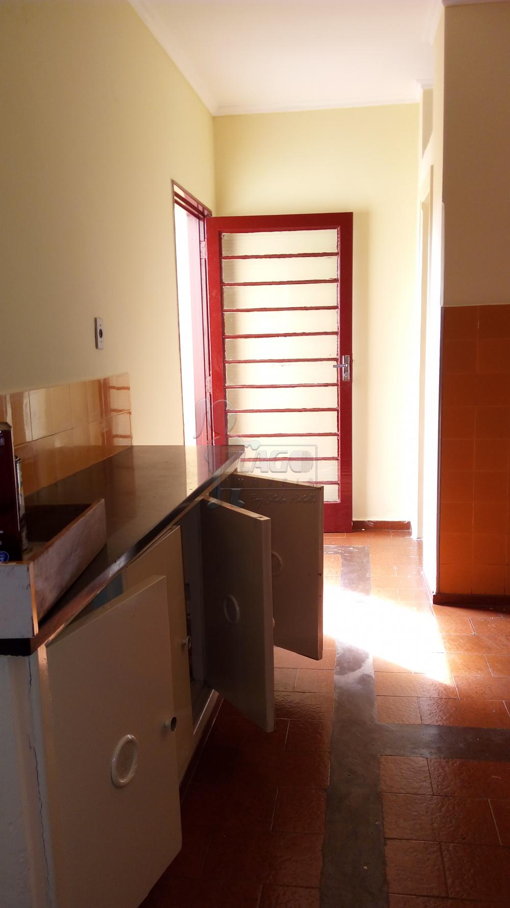 Alugar Casas / Padrão em Ribeirão Preto R$ 1.300,00 - Foto 8