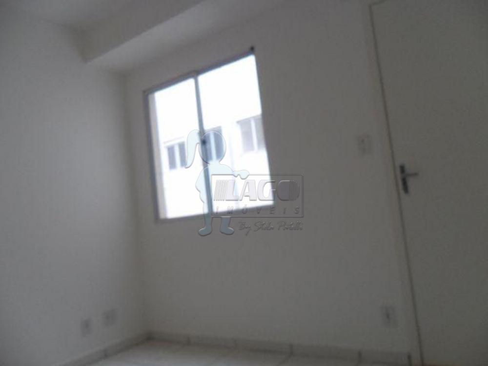 Alugar Apartamentos / Padrão em Ribeirão Preto R$ 700,00 - Foto 1