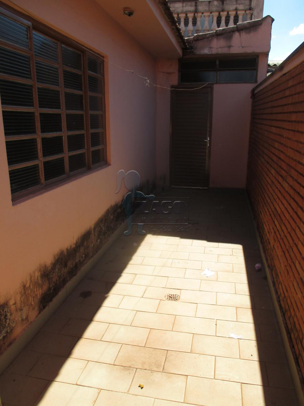 Alugar Casas / Padrão em Ribeirão Preto R$ 1.500,00 - Foto 3