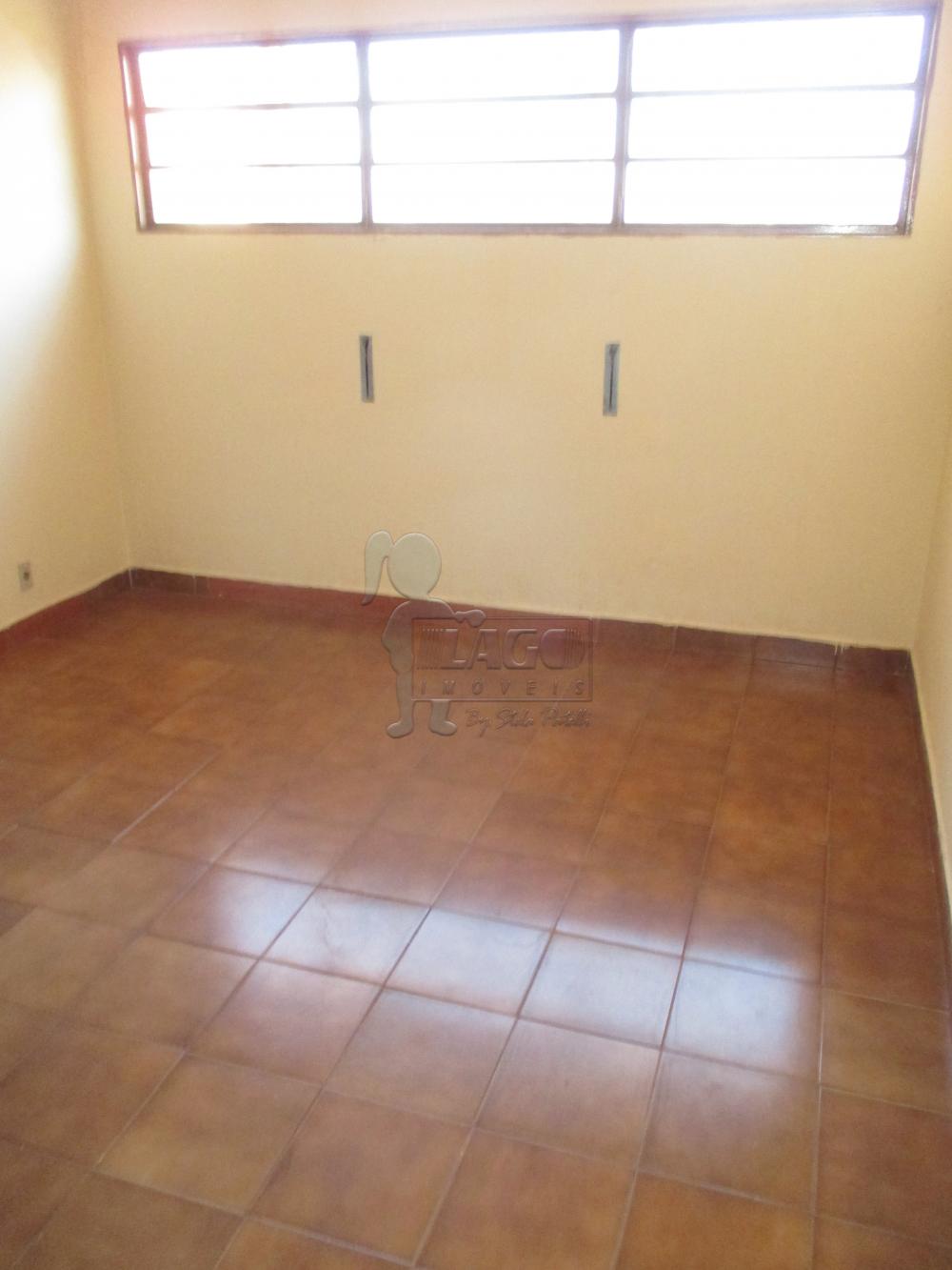 Alugar Casas / Padrão em Ribeirão Preto R$ 1.500,00 - Foto 2