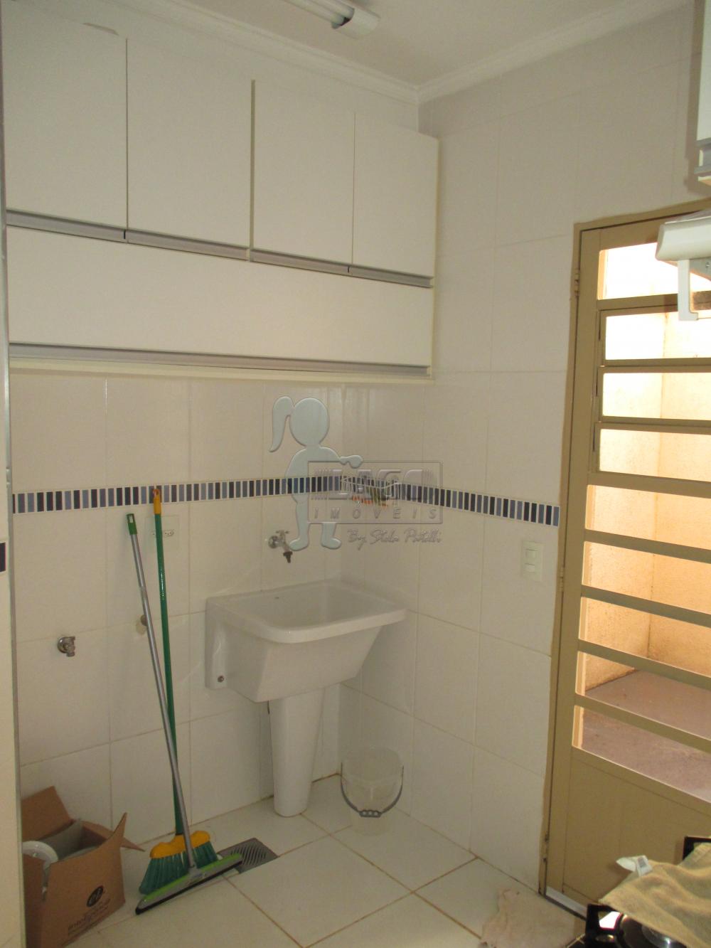 Alugar Apartamentos / Padrão em Ribeirão Preto R$ 900,00 - Foto 4