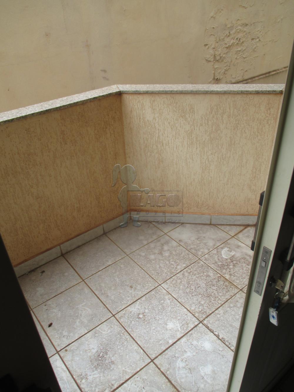 Alugar Apartamentos / Padrão em Ribeirão Preto R$ 800,00 - Foto 2