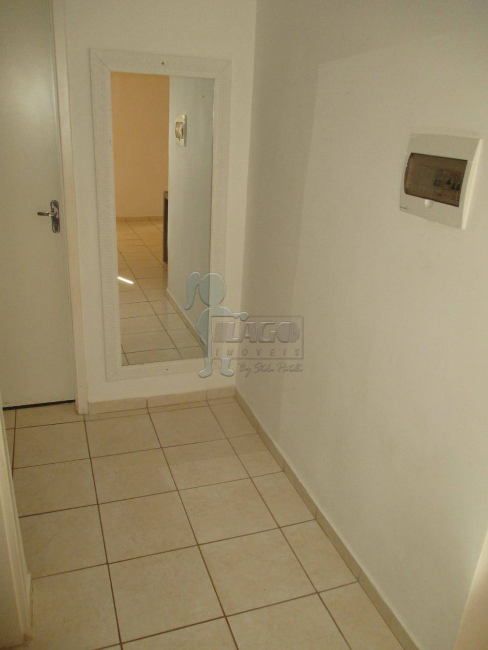 Alugar Apartamentos / Padrão em Ribeirão Preto R$ 800,00 - Foto 4