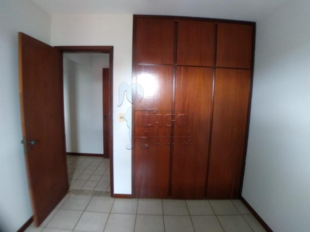 Alugar Apartamentos / Padrão em Ribeirão Preto R$ 1.600,00 - Foto 14