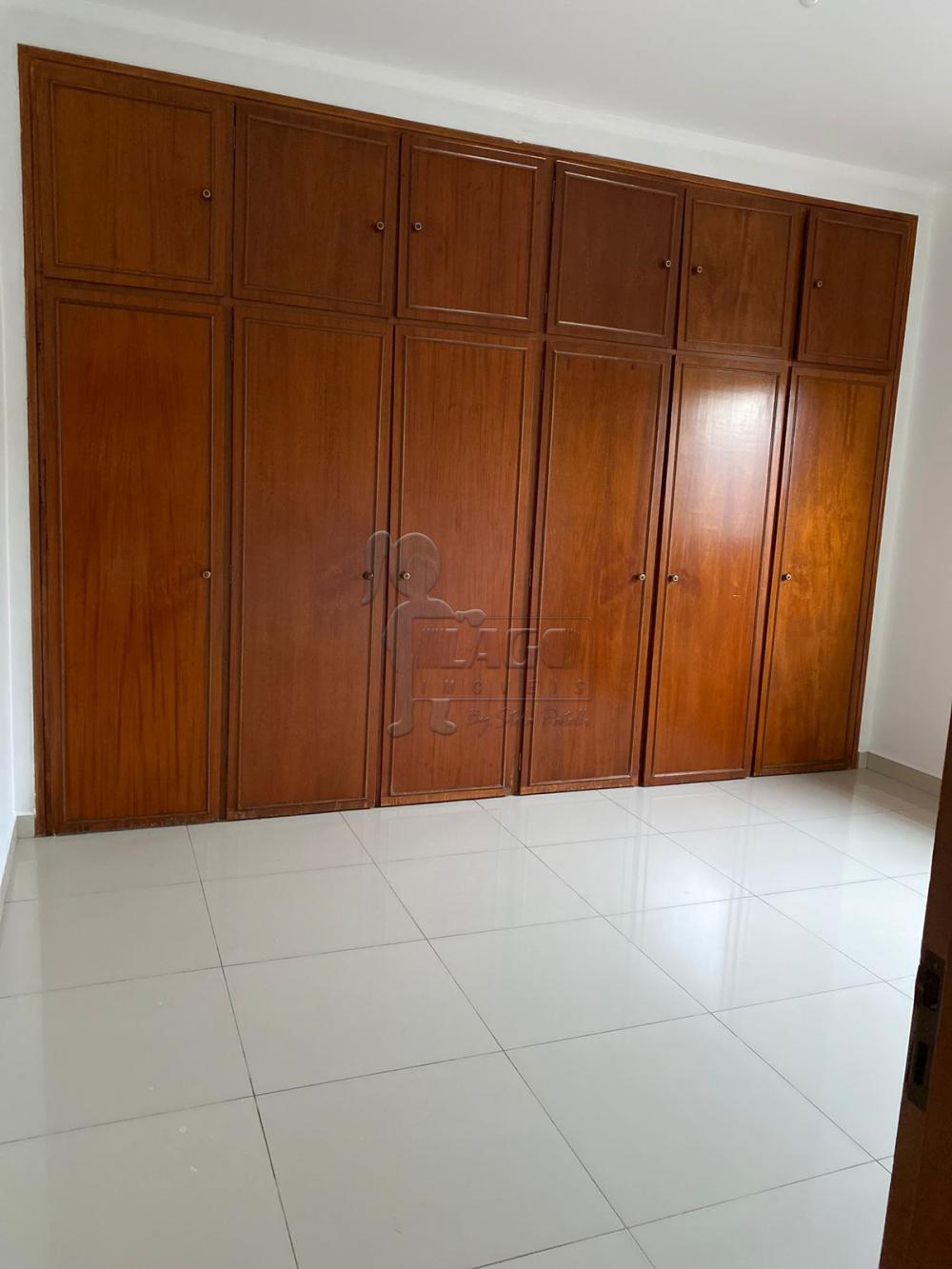 Alugar Casas / Padrão em Ribeirão Preto R$ 2.300,00 - Foto 4