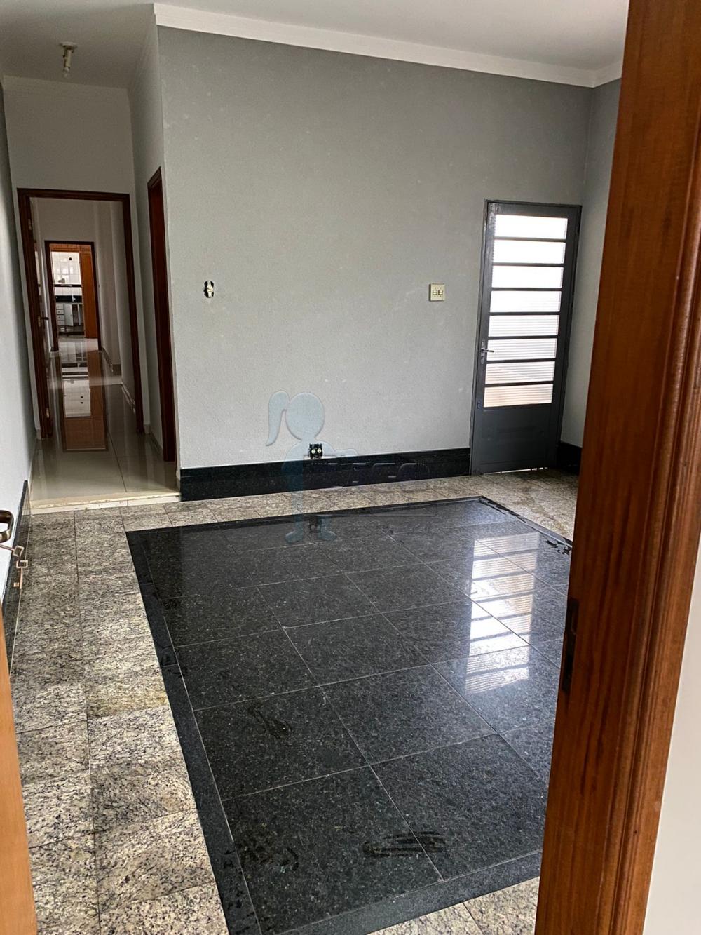 Alugar Casas / Padrão em Ribeirão Preto R$ 2.300,00 - Foto 2