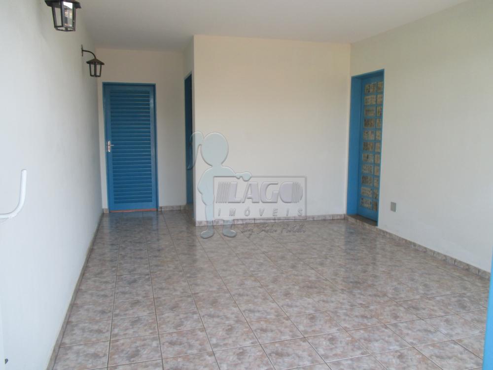 Alugar Casas / Padrão em Ribeirão Preto R$ 1.200,00 - Foto 1