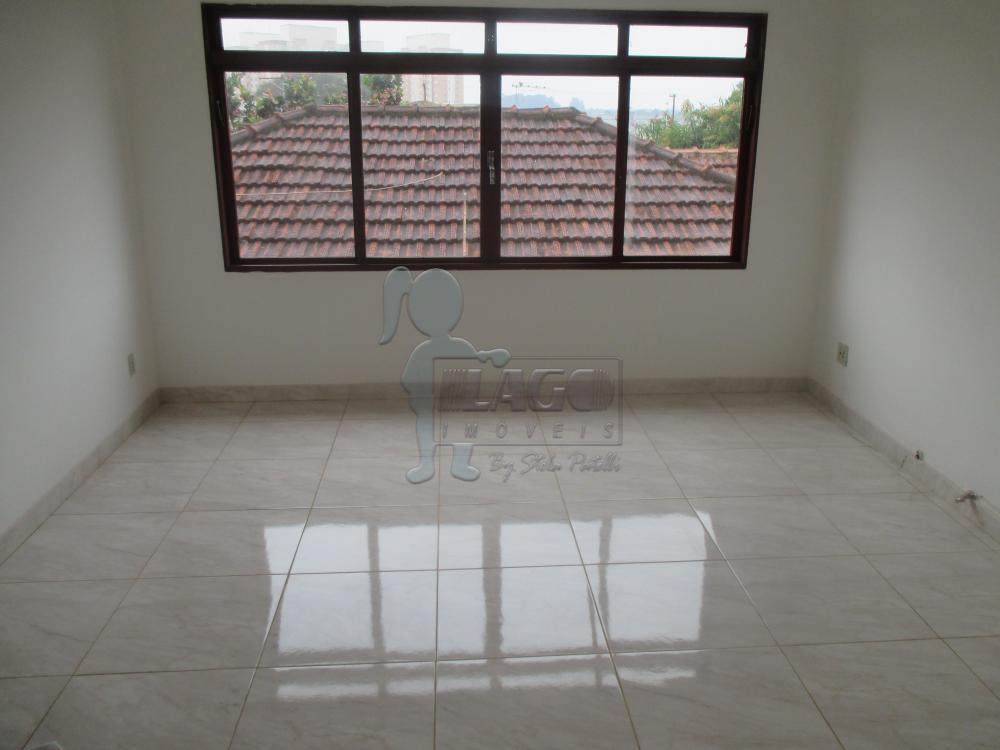 Alugar Apartamentos / Padrão em Ribeirão Preto R$ 800,00 - Foto 1