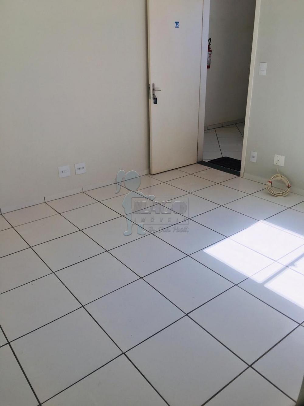 Alugar Apartamentos / Padrão em Ribeirão Preto R$ 800,00 - Foto 1