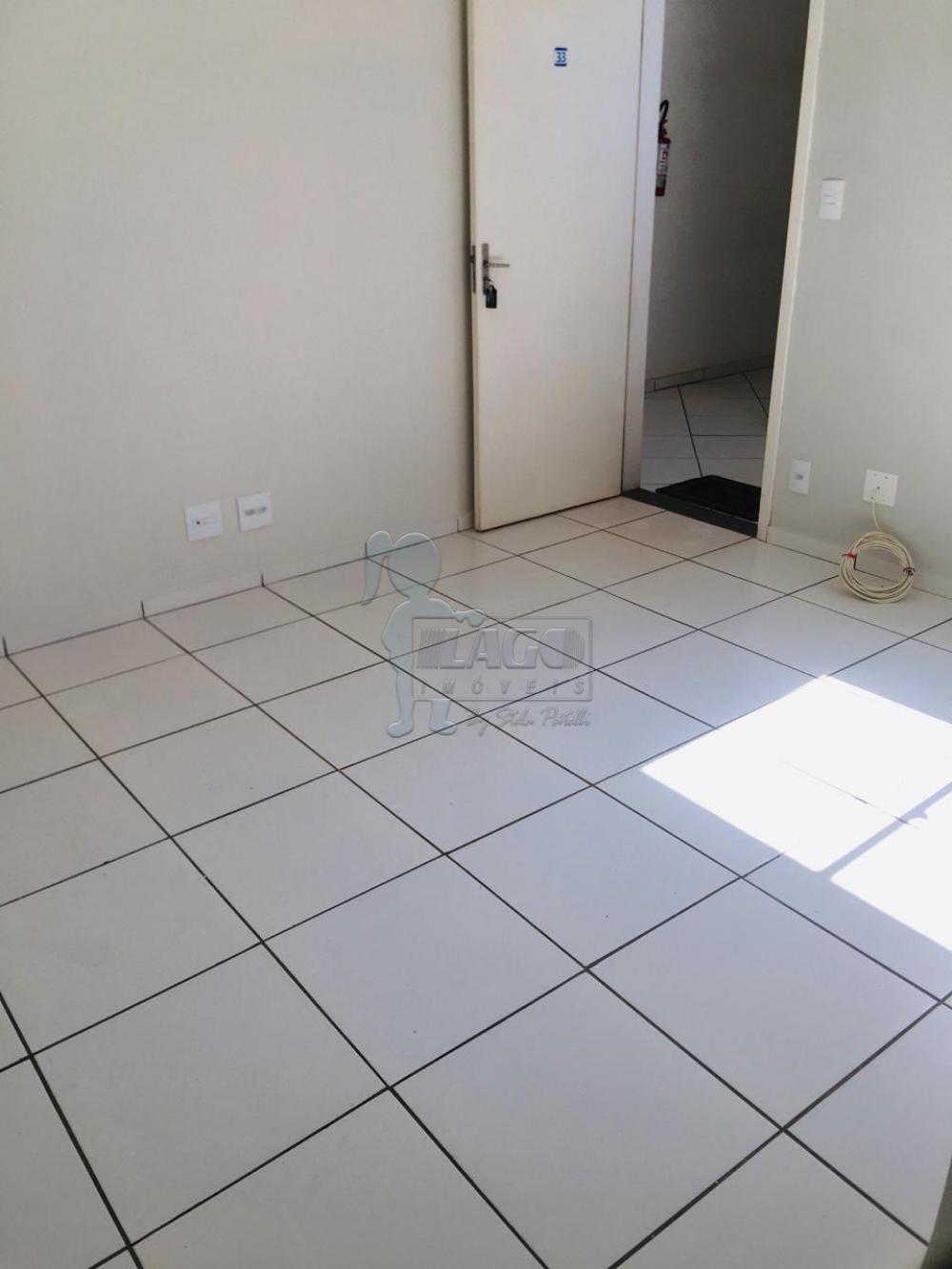 Alugar Apartamentos / Padrão em Ribeirão Preto R$ 800,00 - Foto 3