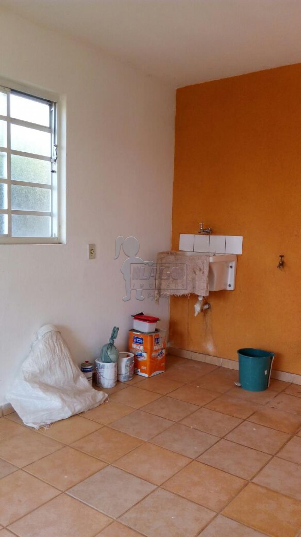 Alugar Casas / Padrão em Ribeirão Preto R$ 650,00 - Foto 6