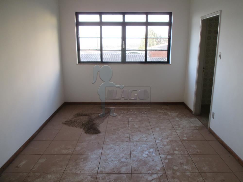 Alugar Apartamentos / Padrão em Ribeirão Preto R$ 850,00 - Foto 2