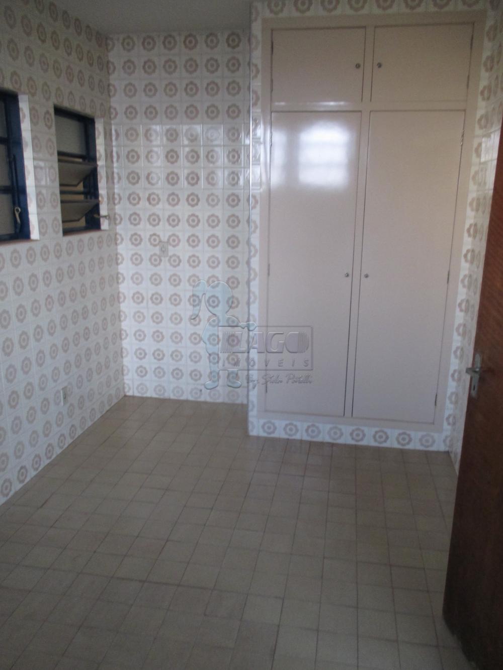 Alugar Apartamentos / Padrão em Ribeirão Preto R$ 850,00 - Foto 4