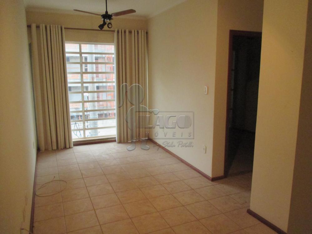 Alugar Apartamentos / Padrão em Ribeirão Preto R$ 700,00 - Foto 1