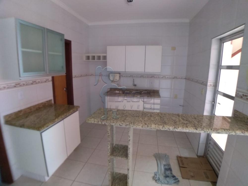 Alugar Casas / Condomínio em Ribeirão Preto R$ 1.800,00 - Foto 8