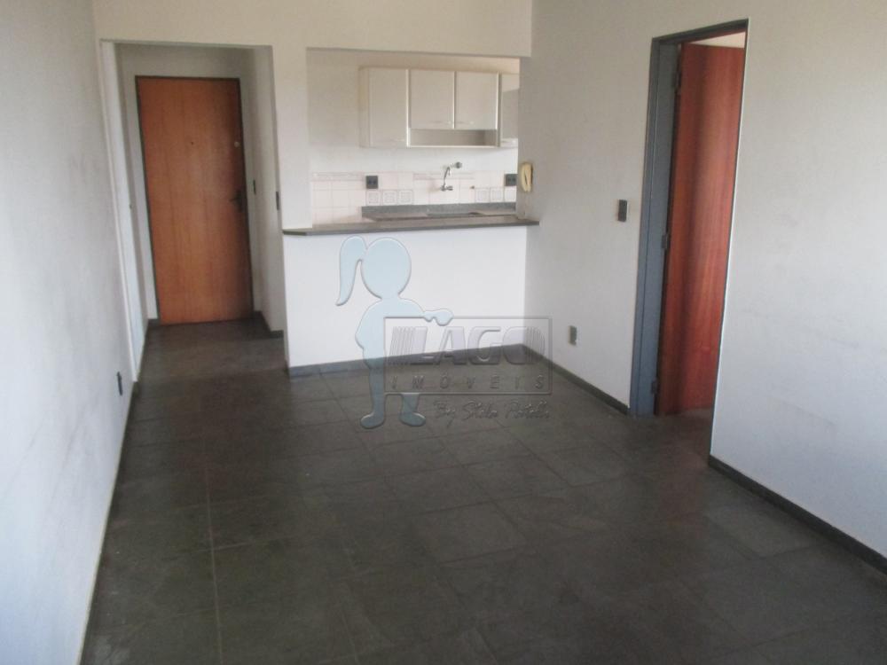 Alugar Apartamentos / Padrão em Ribeirão Preto R$ 600,00 - Foto 1