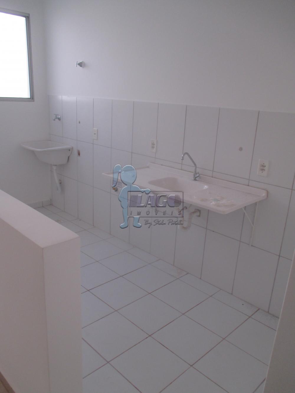 Alugar Apartamentos / Padrão em Ribeirão Preto R$ 750,00 - Foto 2