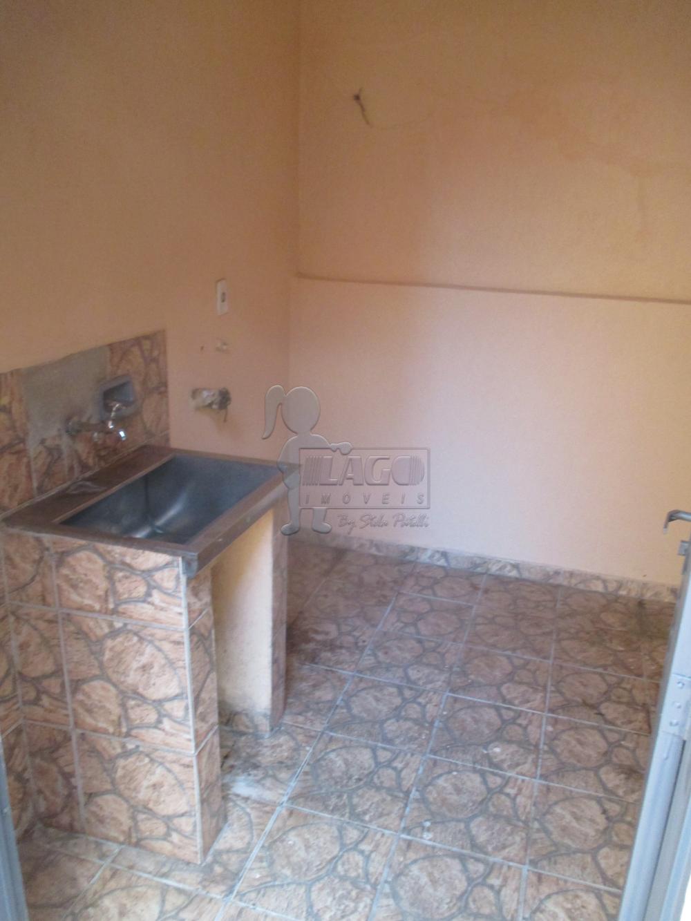 Alugar Casas / Padrão em Ribeirão Preto R$ 1.100,00 - Foto 17