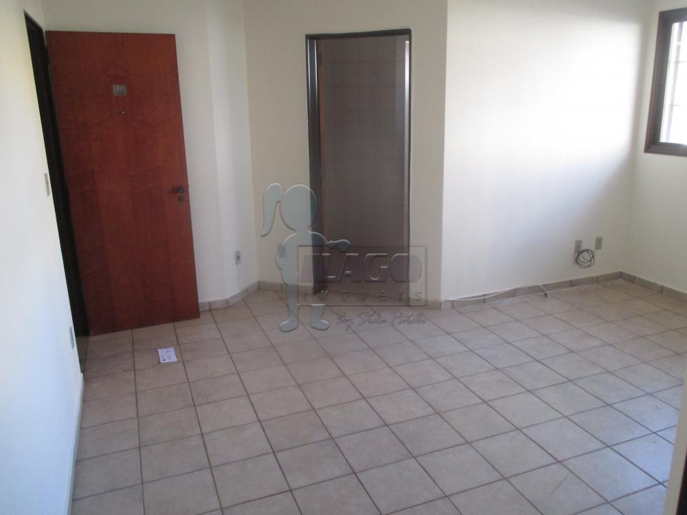 Alugar Apartamentos / Padrão em Ribeirão Preto R$ 650,00 - Foto 1