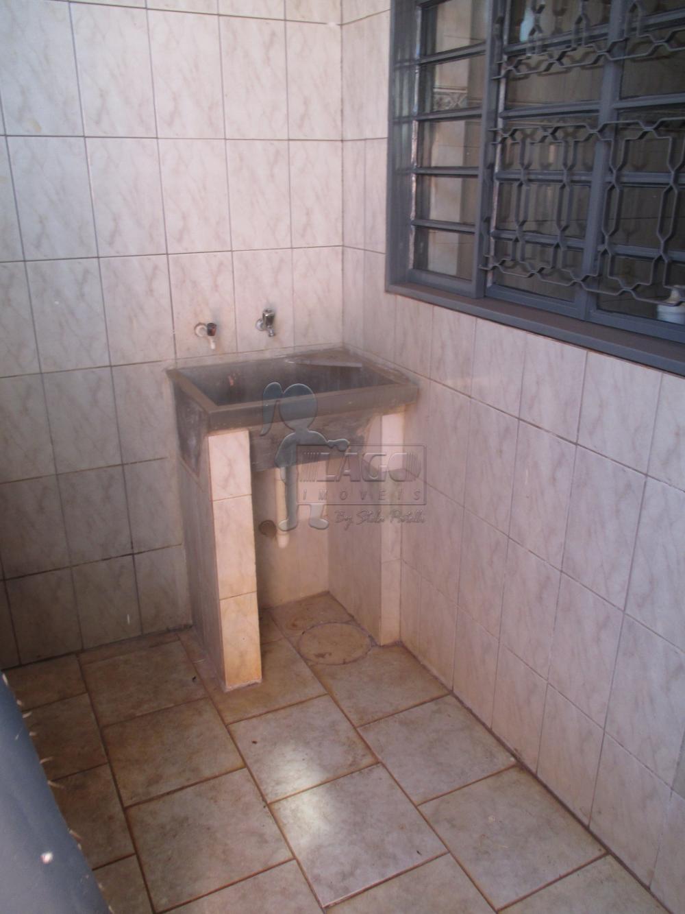Alugar Casas / Padrão em Ribeirão Preto R$ 2.500,00 - Foto 4