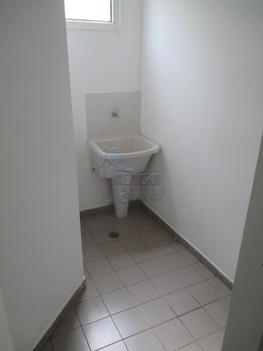 Alugar Apartamentos / Padrão em Ribeirão Preto R$ 740,00 - Foto 4